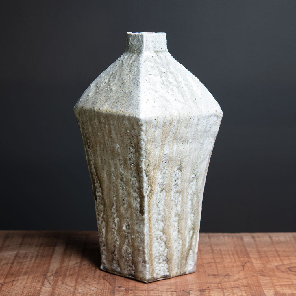 Vase en frêne cuit au feu de bois
